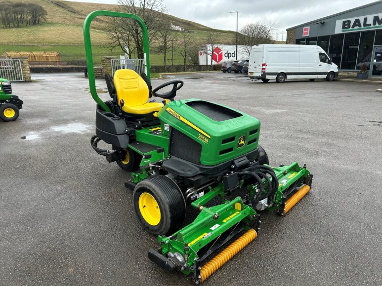 John Deere 2653B Surrounds Mower 