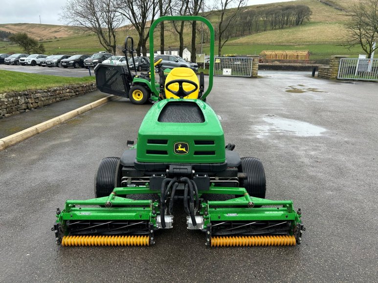 John Deere 2653B Surrounds Mower 