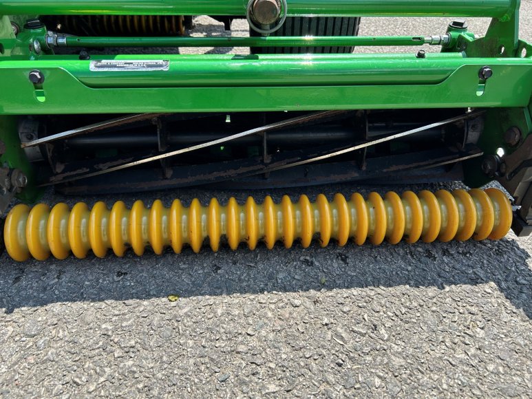 John Deere 2653B Surrounds Mower 