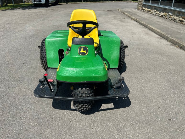 John Deere 1200A Bunker Rake 