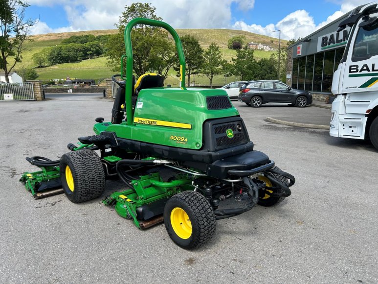 John Deere 9009A Terrain Cut 