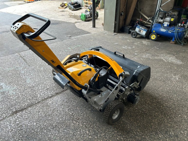 Infinicut FL 34 Pedestrian Cylinder Mower 