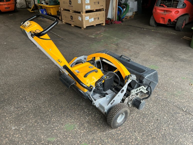 Infinicut FL 34 Pedestrian Cylinder Mower 