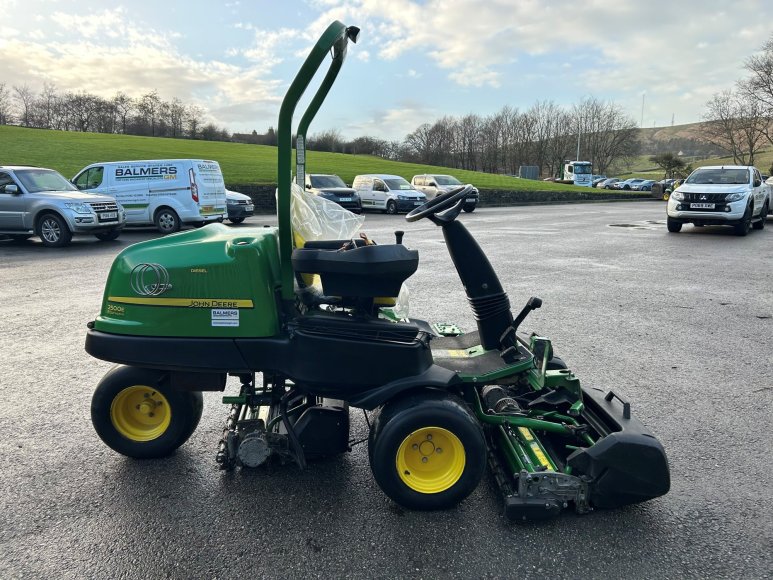 John Deere 2500E Green Mower 