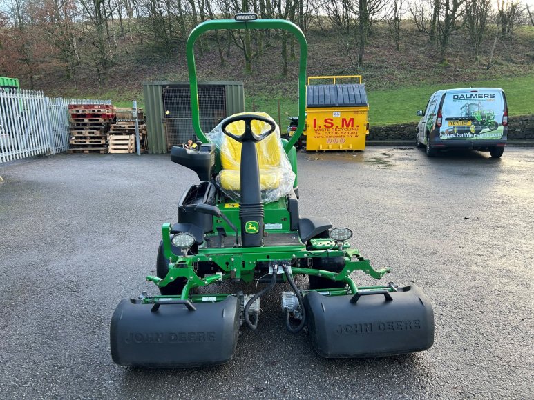 John Deere 2500E Green Mower 