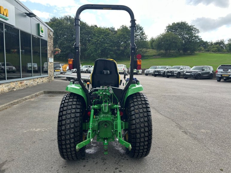 John Deere 3039R Compact Tractor