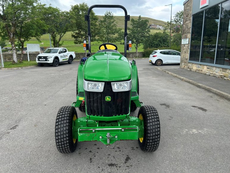 John Deere 3039R Compact Tractor