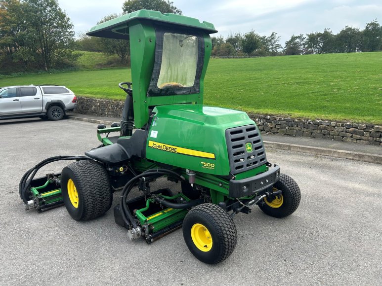 John Deere 7500 Fairway Mower 