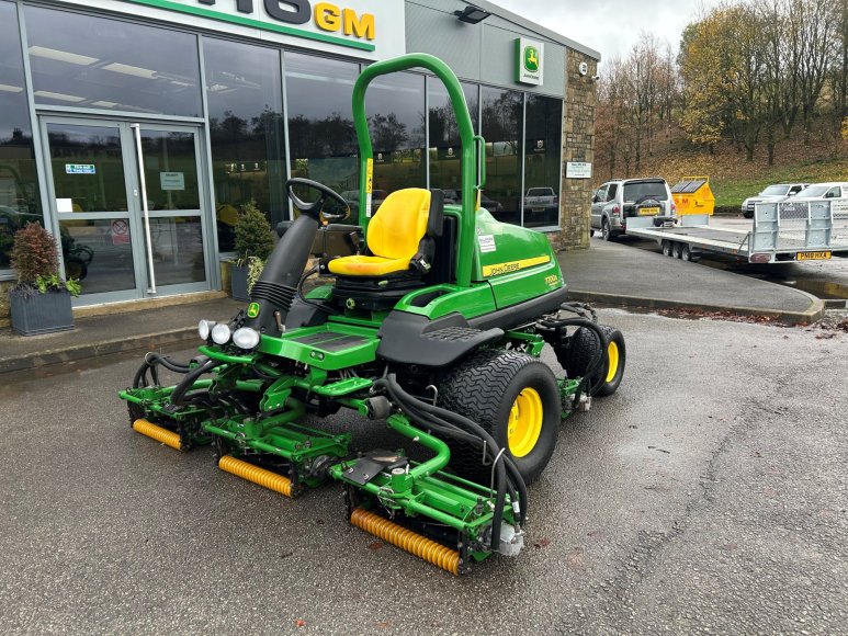 John Deere 7700A Fairway Mower 