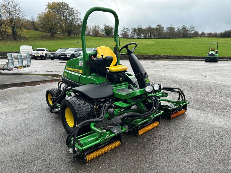 John Deere 7700A Fairway Mower 