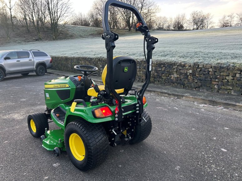 John Deere X940 Lawn Tractor 