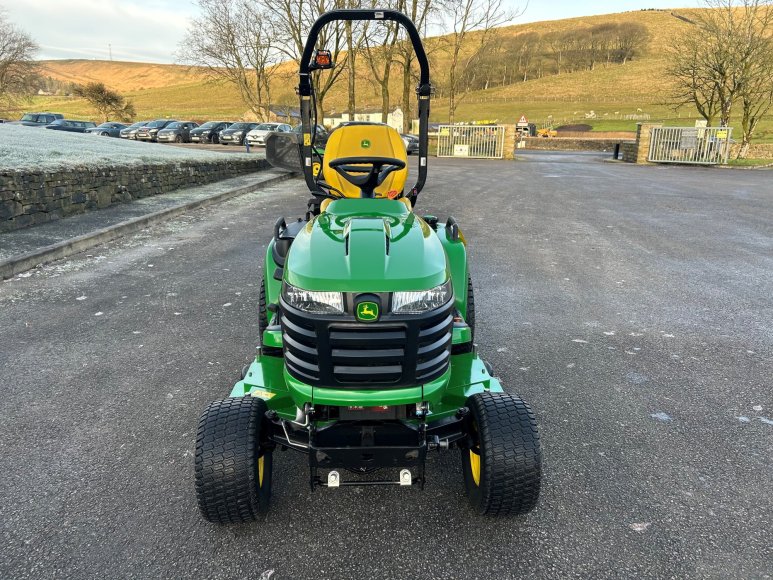 John Deere X940 Lawn Tractor 