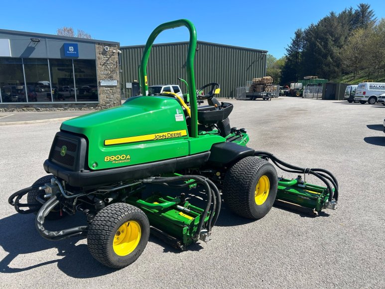 John Deere 8900A Fairway Mower 