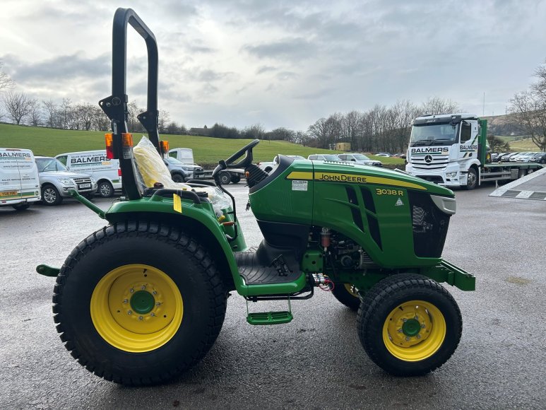 John Deere 3038R Compact Tractor