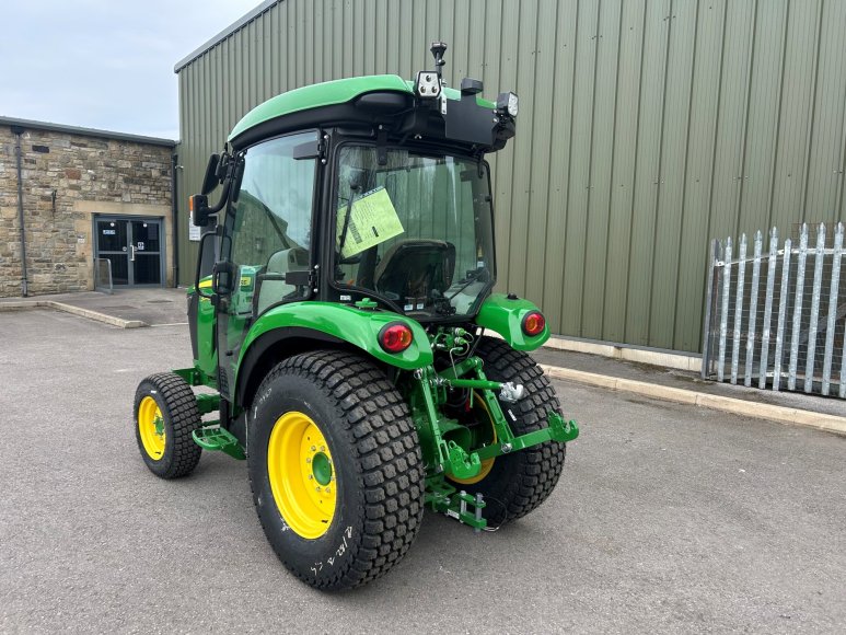 John Deere 3046R Compact Tractor 