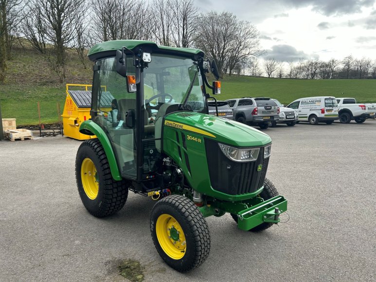 John Deere 3046R Compact Tractor 