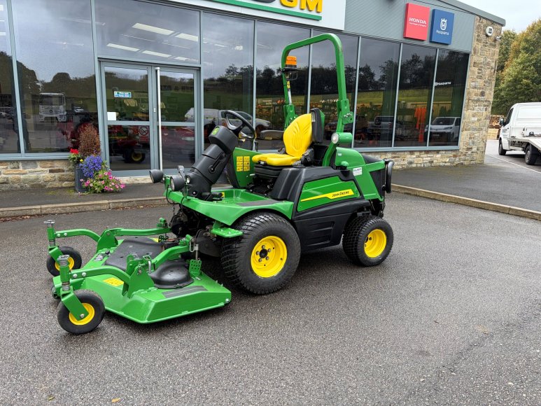 John Deere 1580 Front Mower 