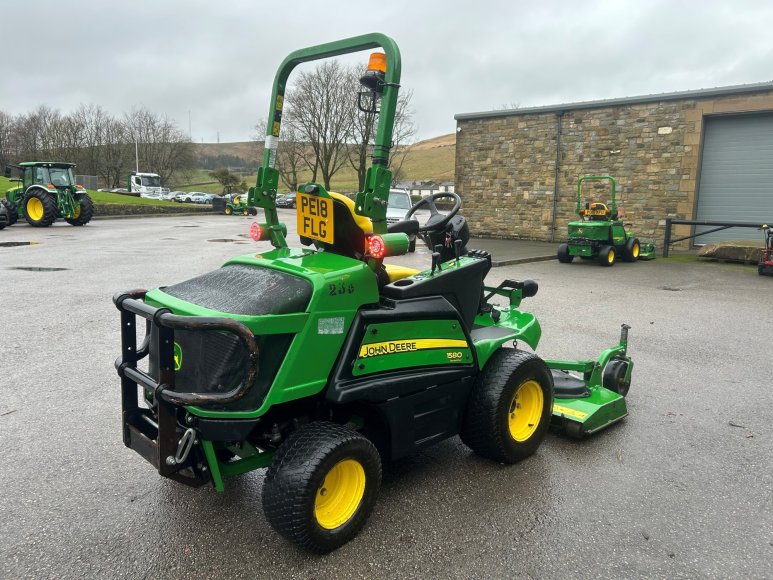 John Deere 1580 Front Mower 