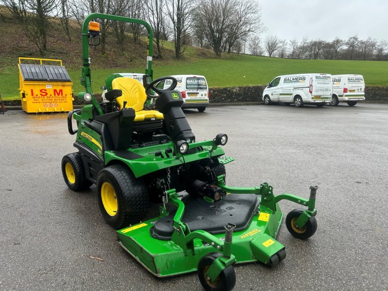 John Deere 1580 Front Mower 