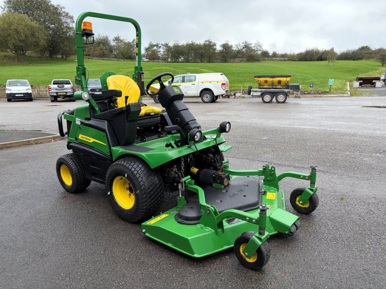 John Deere 1580 Front Mower 