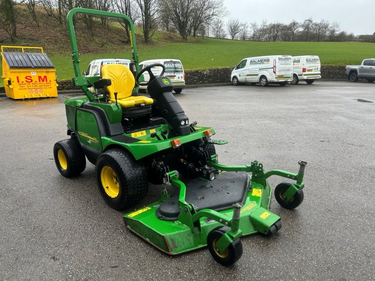 John Deere 1565 Front Mower 