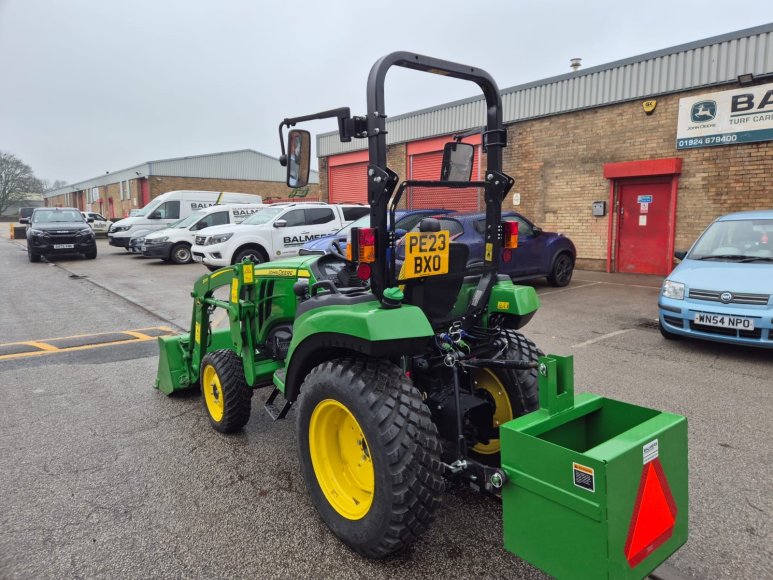 John Deere 2032R Compact Tractor 