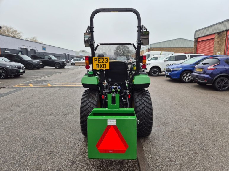 John Deere 2032R Compact Tractor 