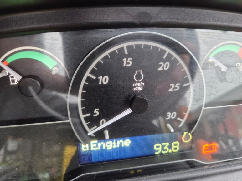 John Deere 2032R Compact Tractor 