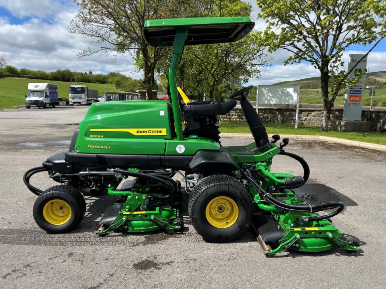 John Deere 9009A Terrain Cut 