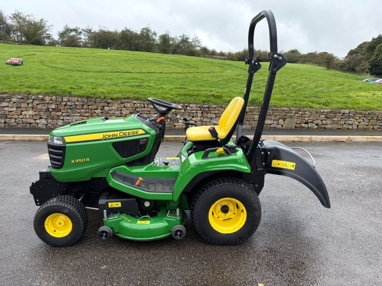 John Deere X950R Lawn Tractor 