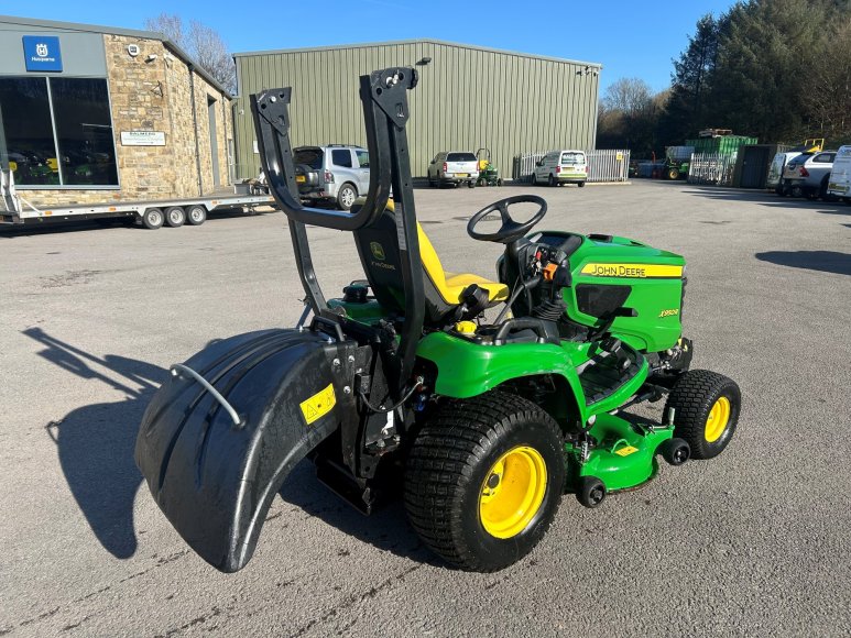 John Deere X950R Lawn Tractor 