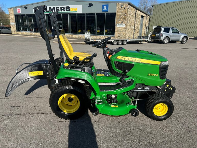John Deere X950R Lawn Tractor 