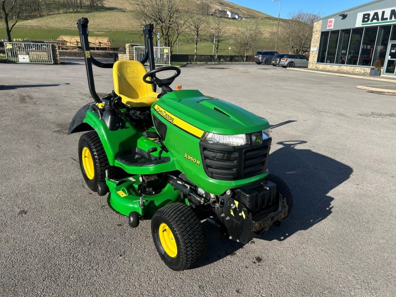 John Deere X950R Lawn Tractor 