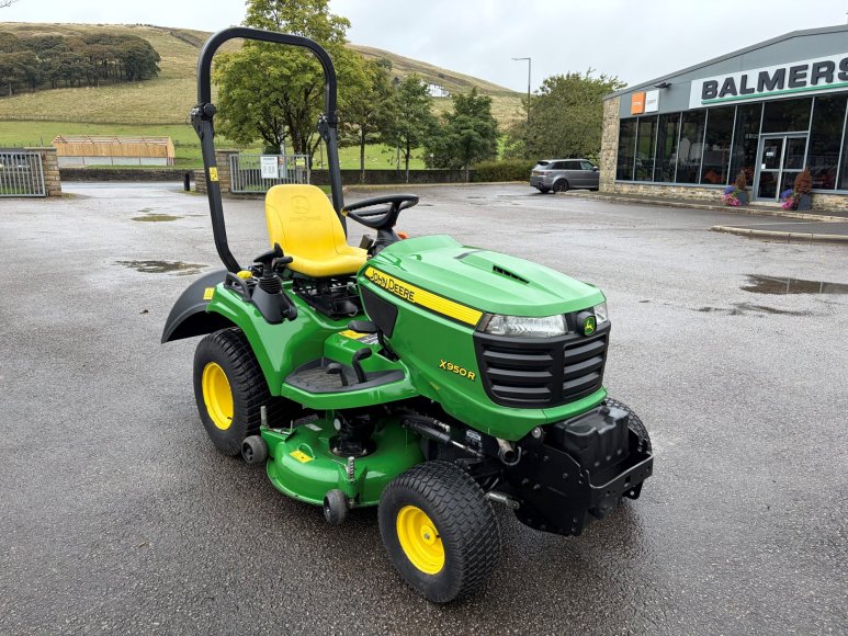 John Deere X950R Lawn Tractor 
