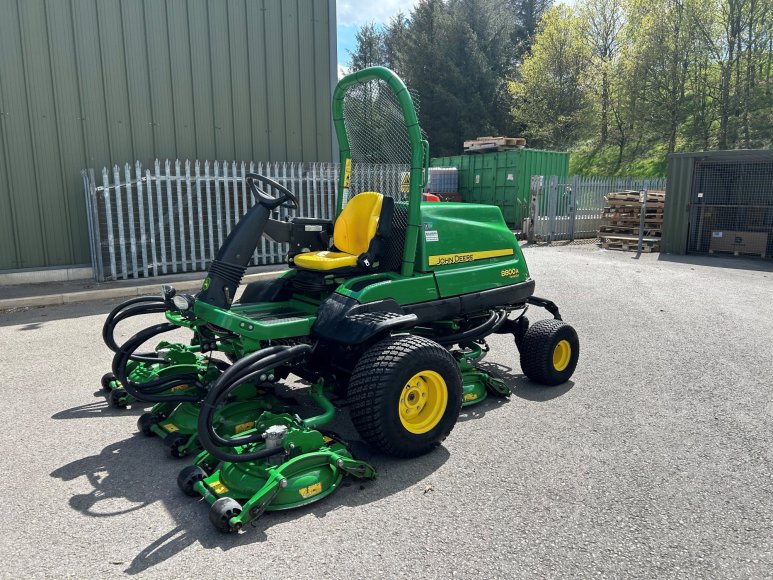 John Deere 8800A Terrain Cut 
