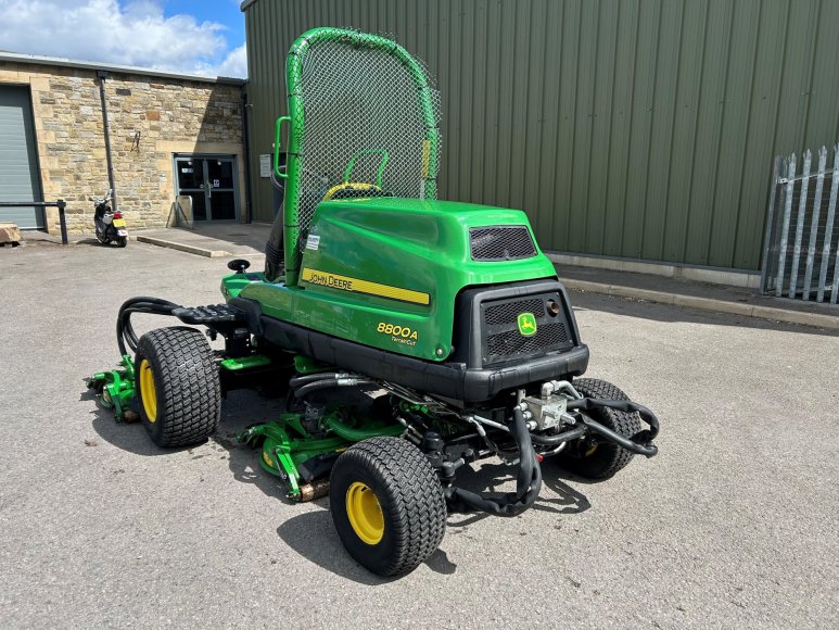 John Deere 8800A Terrain Cut 
