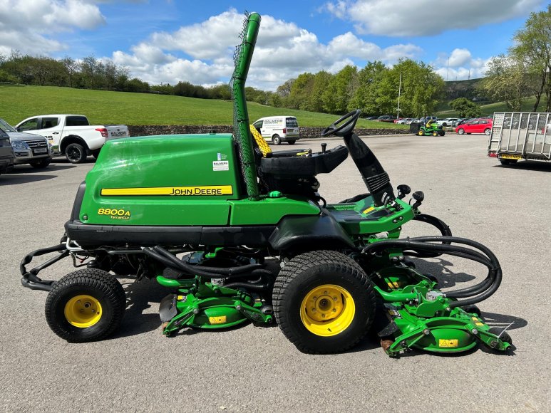 John Deere 8800A Terrain Cut 