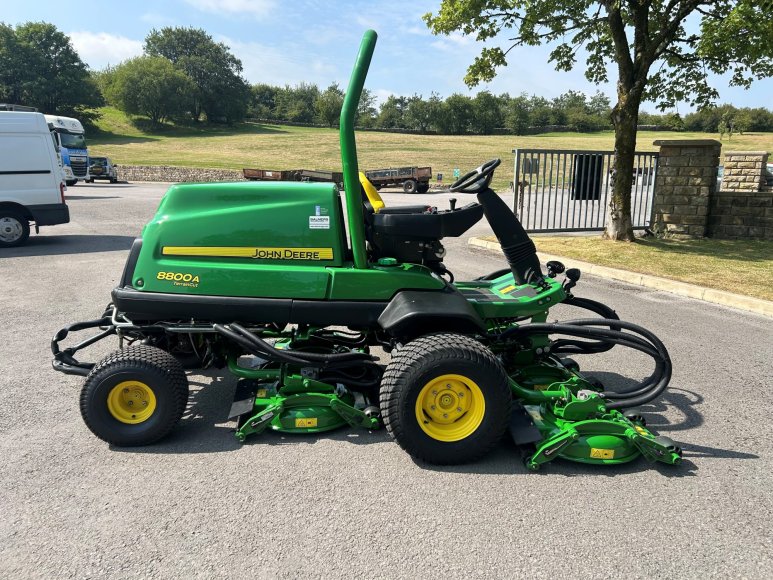 John Deere 8800A Terrain Cut 
