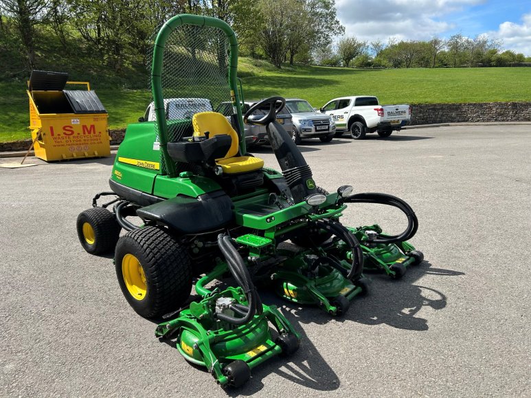 John Deere 8800A Terrain Cut 