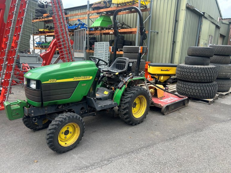 John Deere 4010 Compact Tractor 