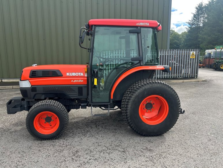 Kubota L5030 Compact Tractor 