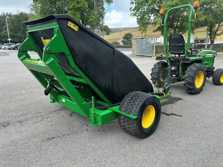 John Deere TC125 Core Collector