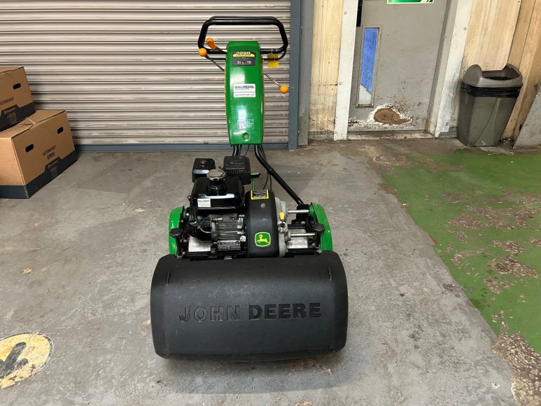 John Deere 220B Greens Mower 