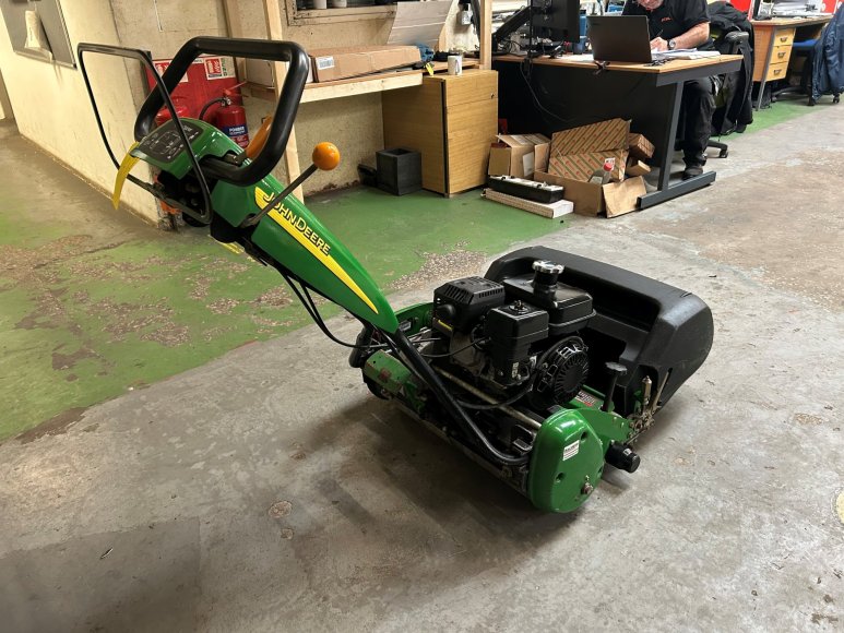 John Deere 220B Greens Mower 