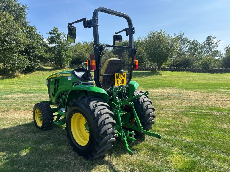 John Deere 3046R Compact Tractor 