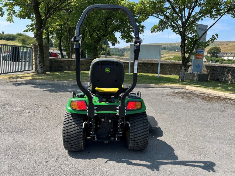 John Deere X940 Lawn Tractor 