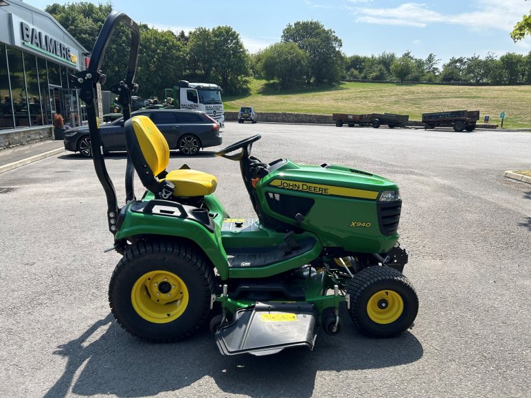 John Deere X940 Lawn Tractor 