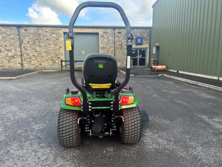 John Deere X940 Lawn Tractor 