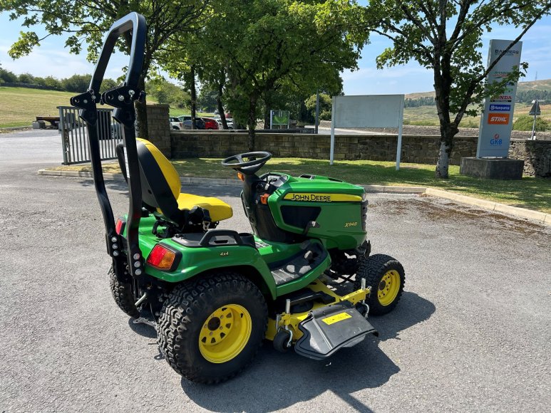 John Deere X948 Lawn Tractor 