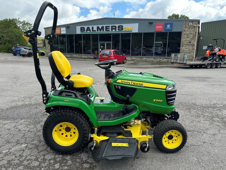 John Deere X948 Lawn Tractor 
